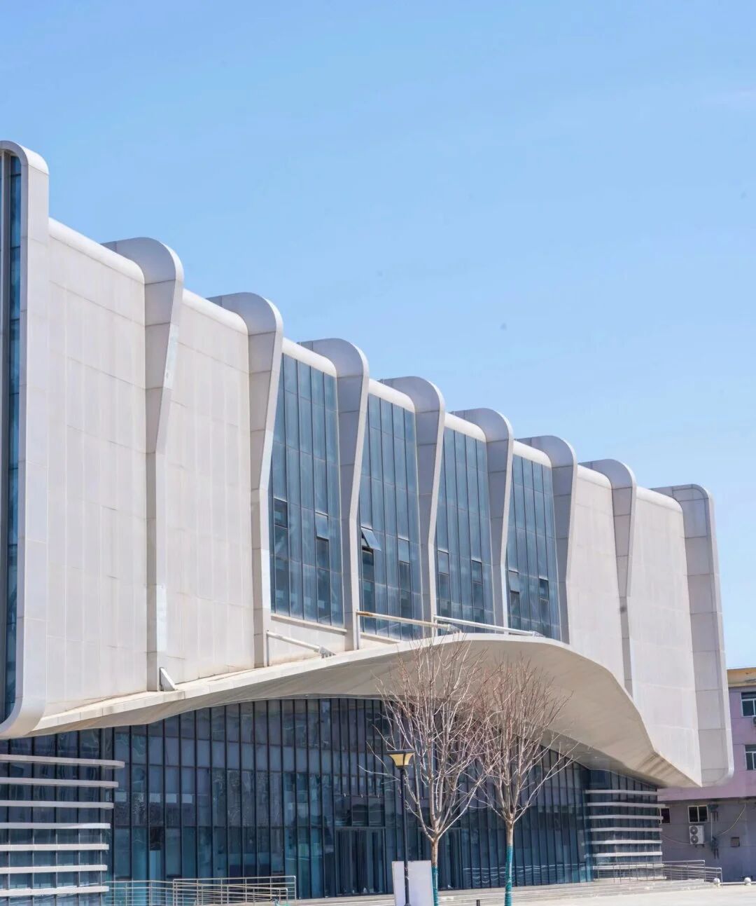 西安工业大学现代建筑